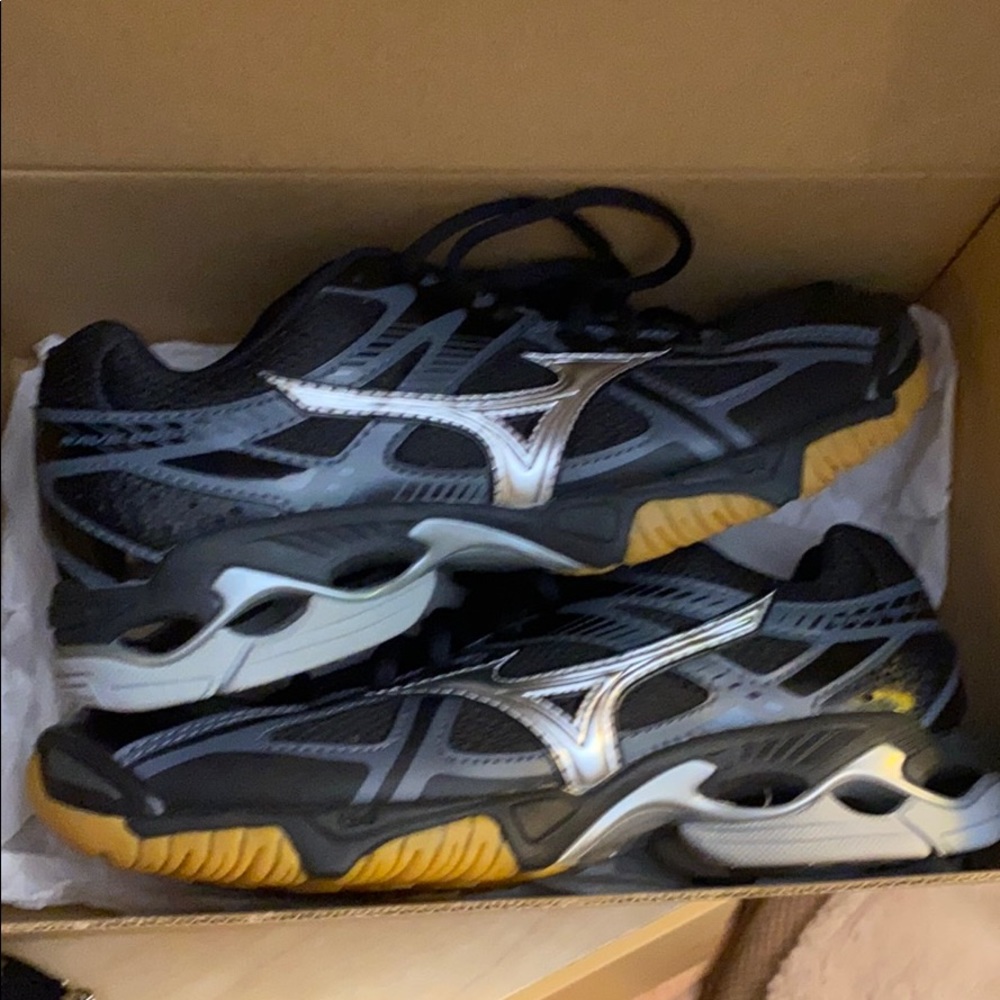 mixing wave rider volleyball shoes